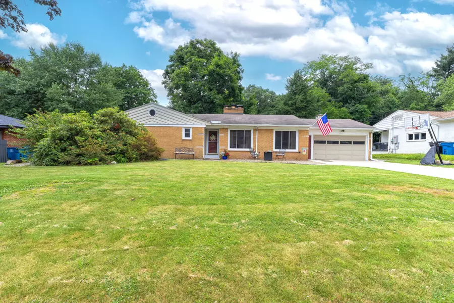 4340 Sunset Drive, Kalamazoo, MI 49008