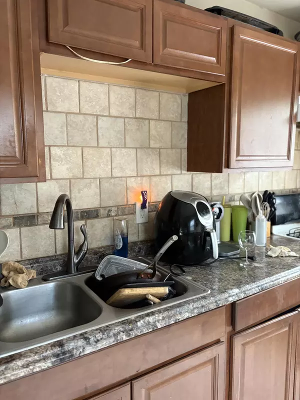 Detroit, MI 48224,9327 Camley Street