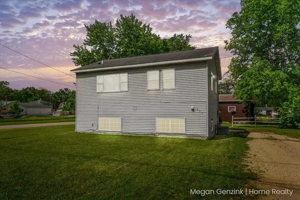 211 Lincoln Street, Allegan, MI 49010