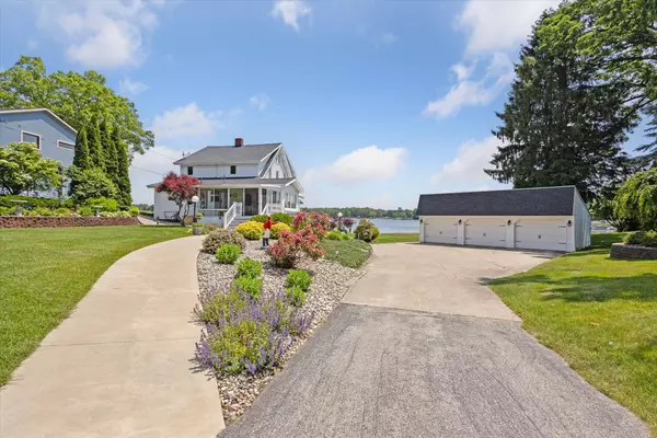 Twin Lake, MI 49457,2694 Middle Lake Road