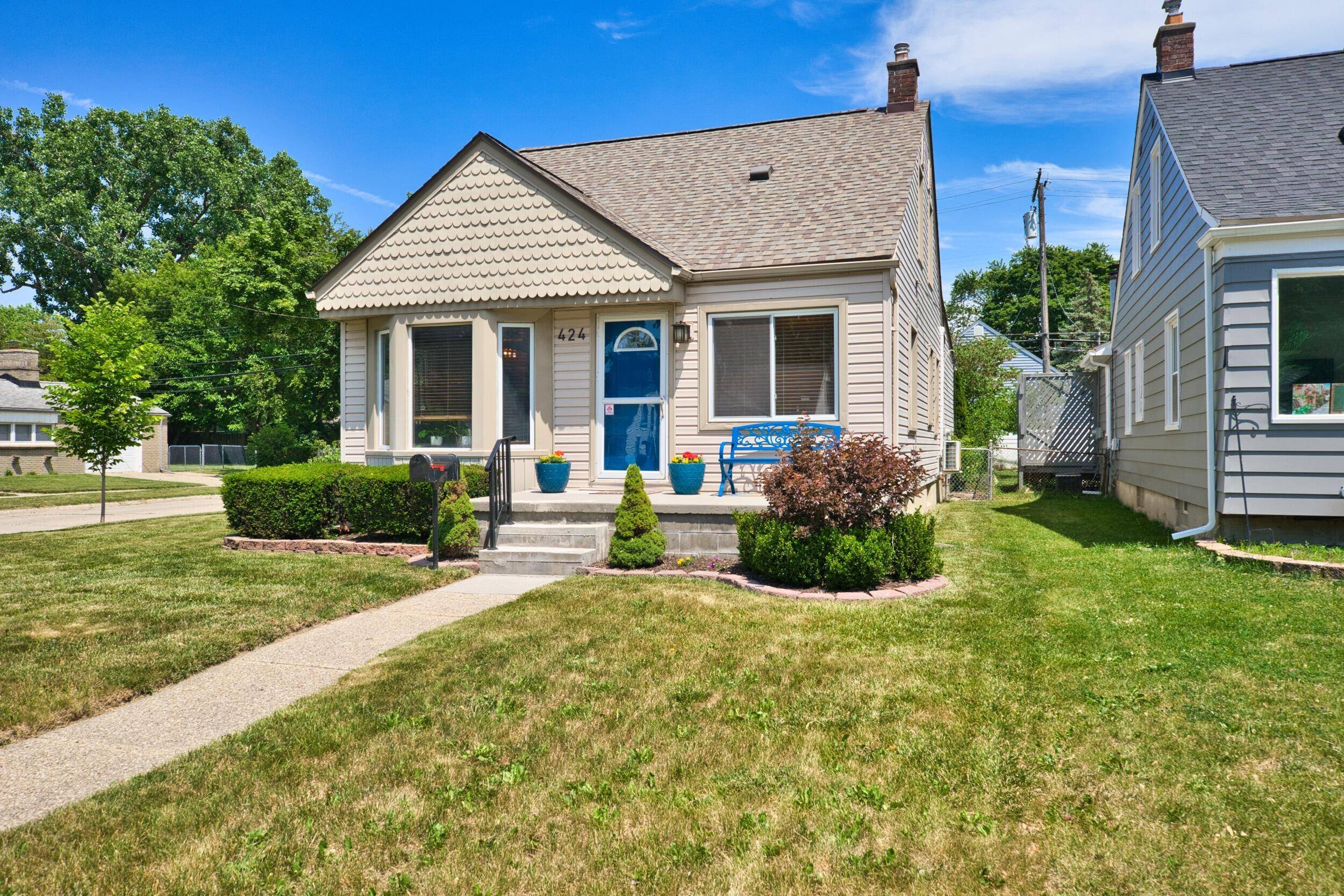 Royal Oak, MI 48067,424 N Campbell Road
