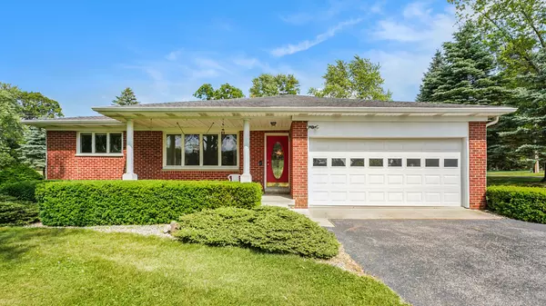 9591 Moon Road, Saline, MI 48176