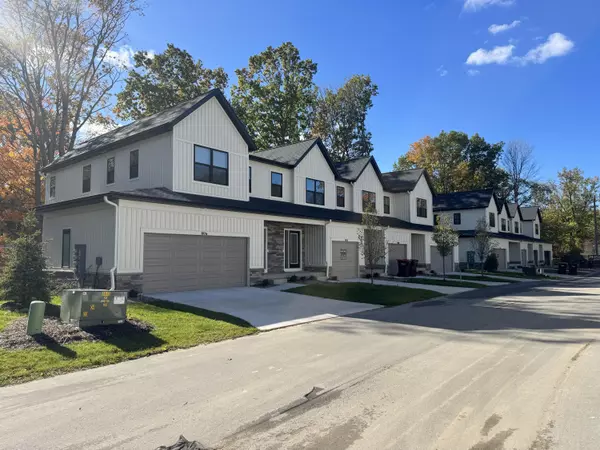 1968 S Shorewood Lane #14, Holland, MI 49423