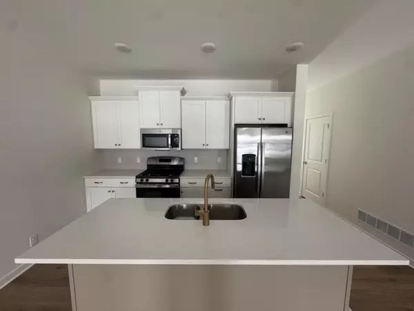 Holland, MI 49423,1968 S Shorewood Lane #14