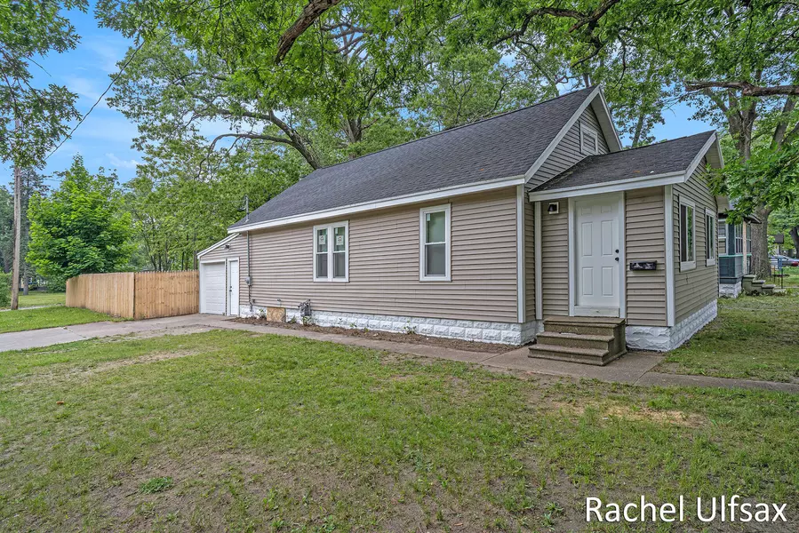 1676 Dyson Street, Muskegon, MI 49442