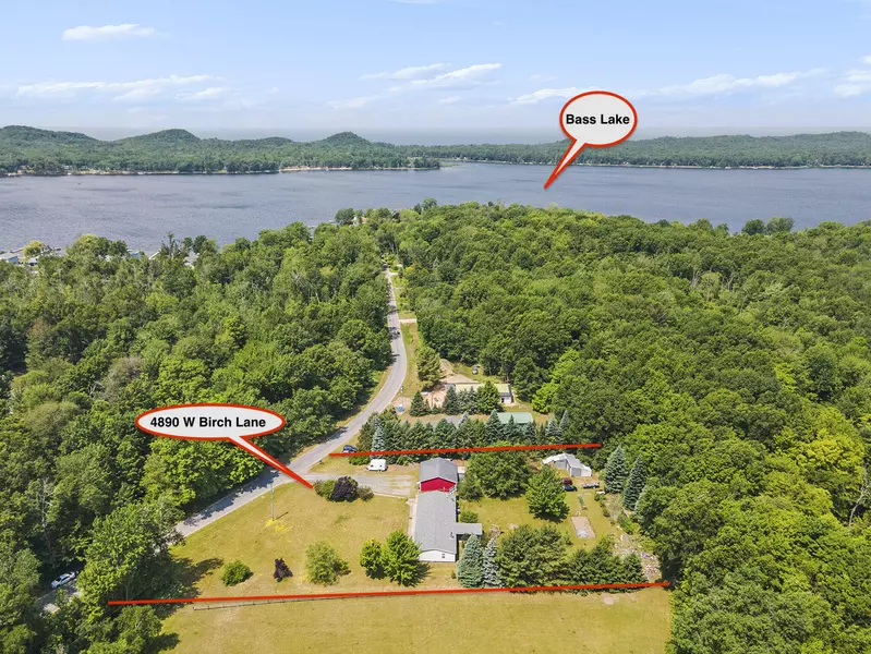 4890 W Birch Lane, Pentwater, MI 49449