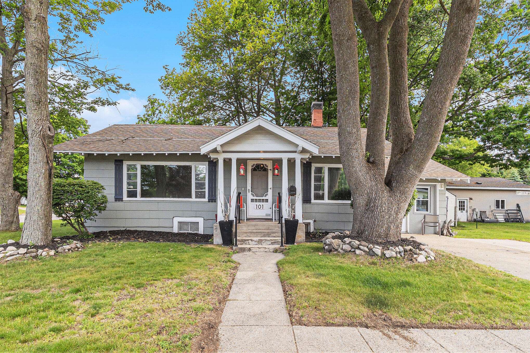 Ludington, MI 49431,101 E Whittier Street