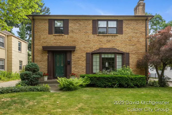 East Grand Rapids, MI 49506,1052 Santa Cruz SE Drive