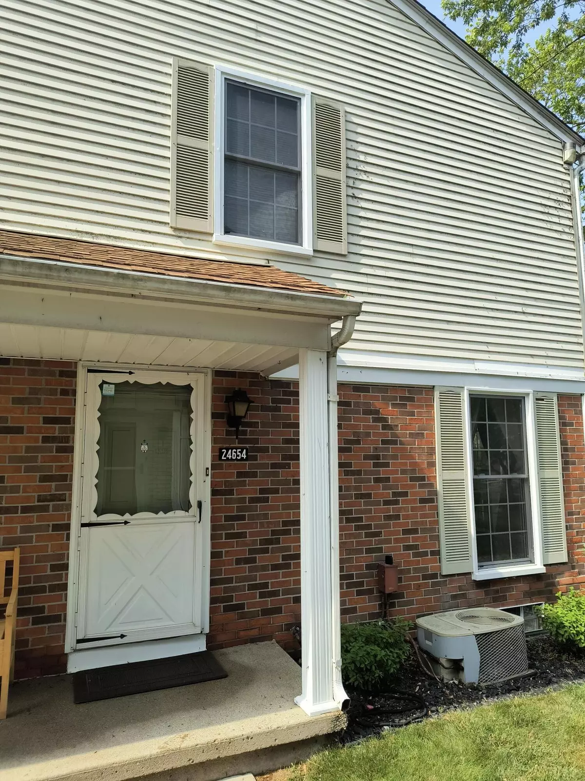 Harrison Township, MI 48045,24654 Spring Lane