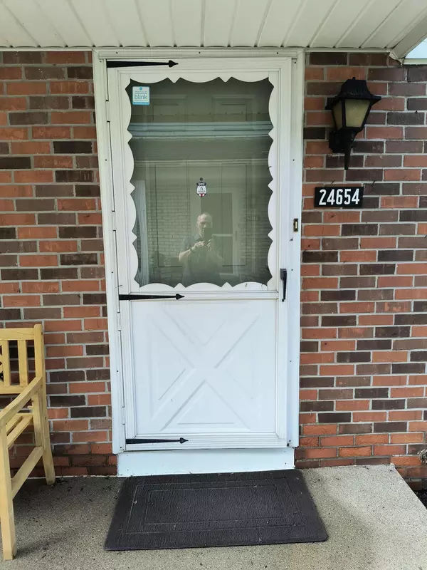Harrison Township, MI 48045,24654 Spring Lane