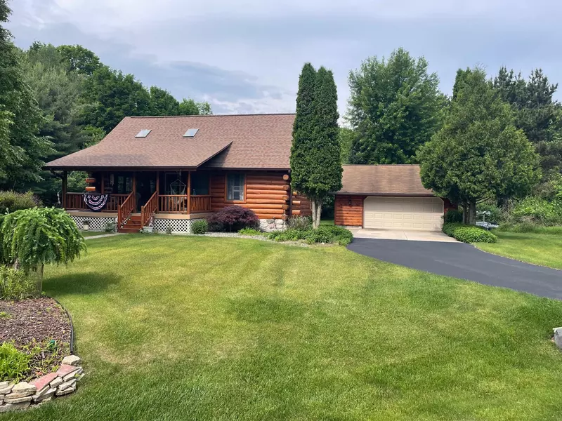 11999 Cabin Lane, Rapid City, MI 49676