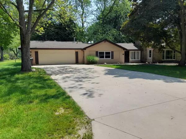 West Bloomfield, MI 48322,5615 Carlburt Street