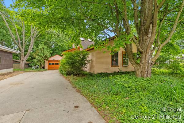 259 North Street, Saugatuck, MI 49453