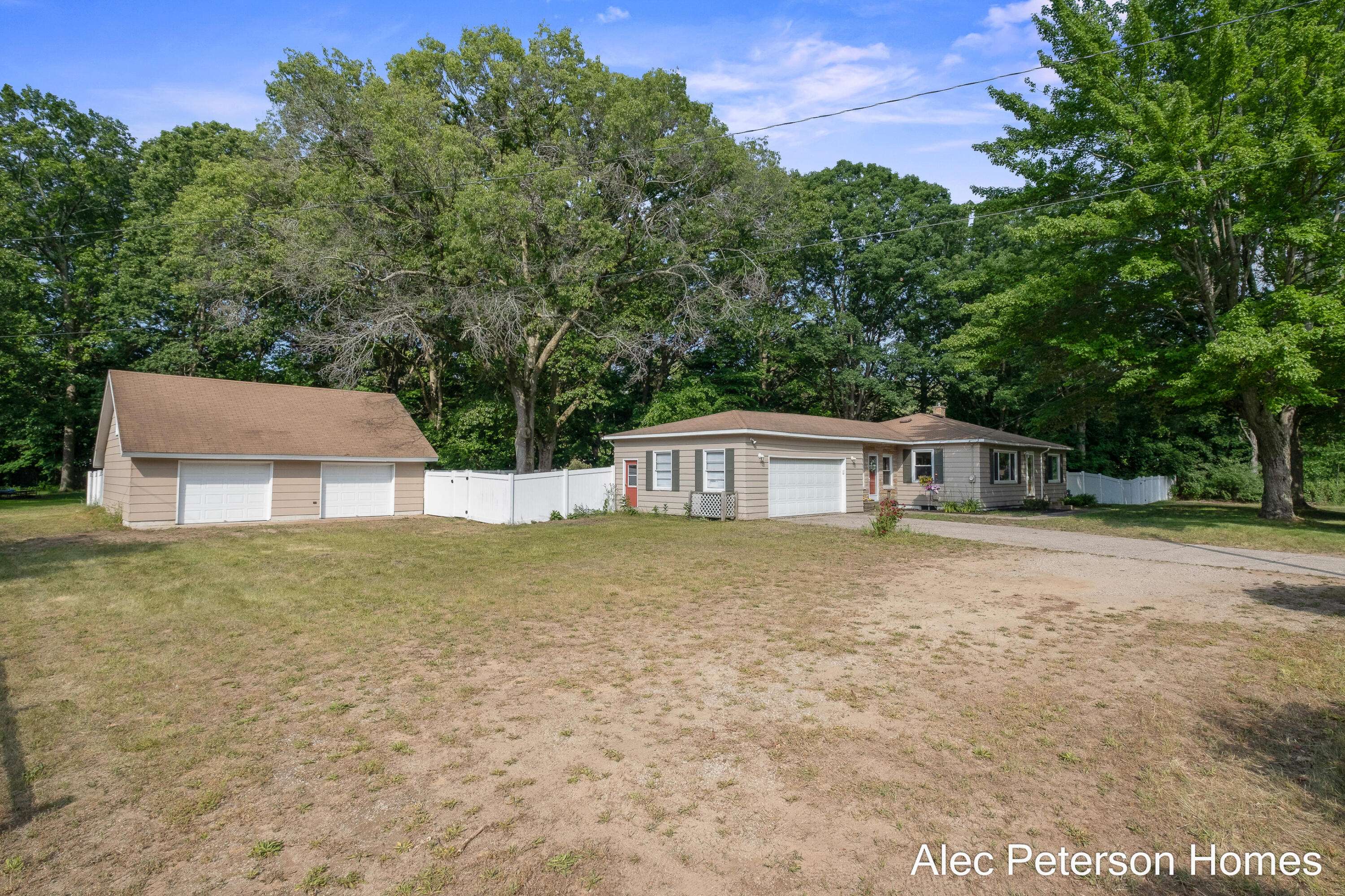 Grand Haven, MI 49417,15678 Mercury Drive