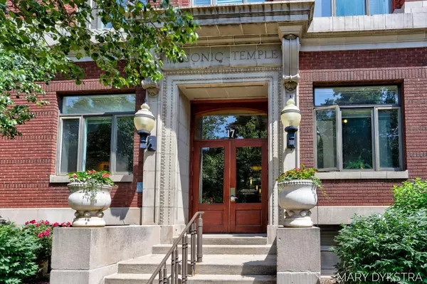 17 W 10th Street #410, Holland, MI 49423