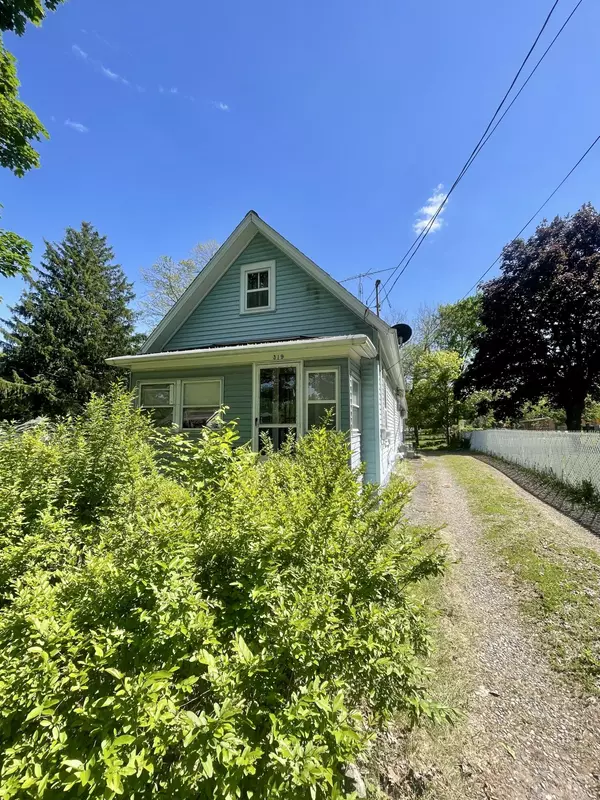 319 W North Street, Jackson, MI 49202