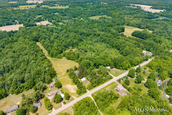 Allegan, MI 49010,262 40th Street