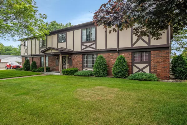 Saint Clair Shores, MI 48080,22811 Grove Street