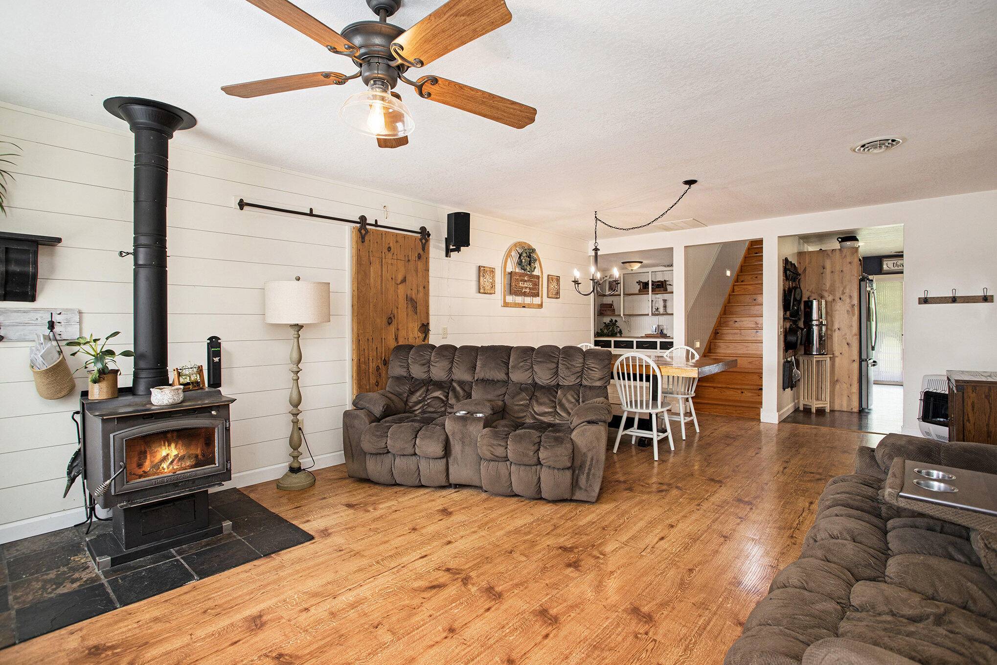 Sherwood, MI 49089,646 Athens Road