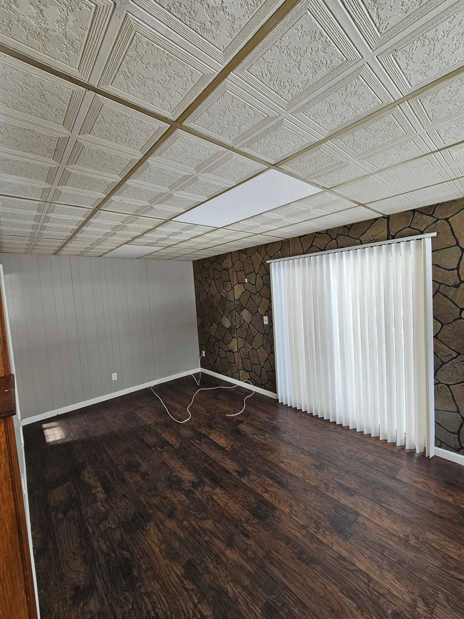 Lincoln Park, MI 48146,2458 River Drive
