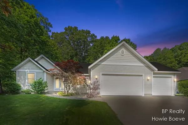 Spring Lake, MI 49456,18063 Woodland Trail