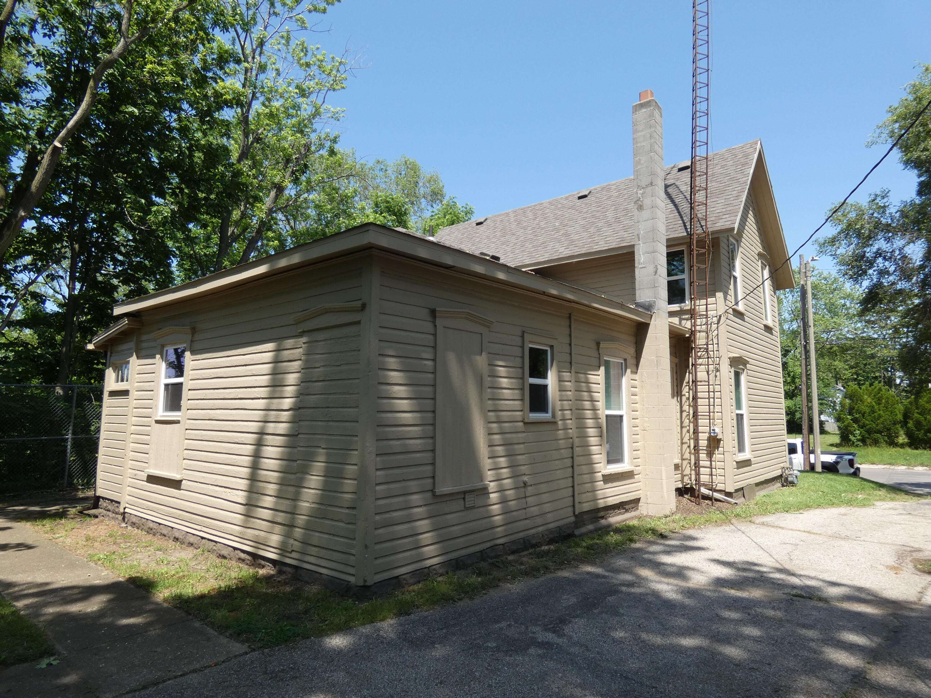 Benton Harbor, MI 49022,460 Colfax Avenue