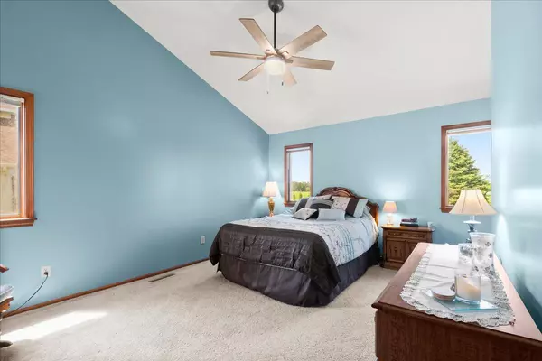 Zeeland, MI 49464,10471 Hunters Creek Drive