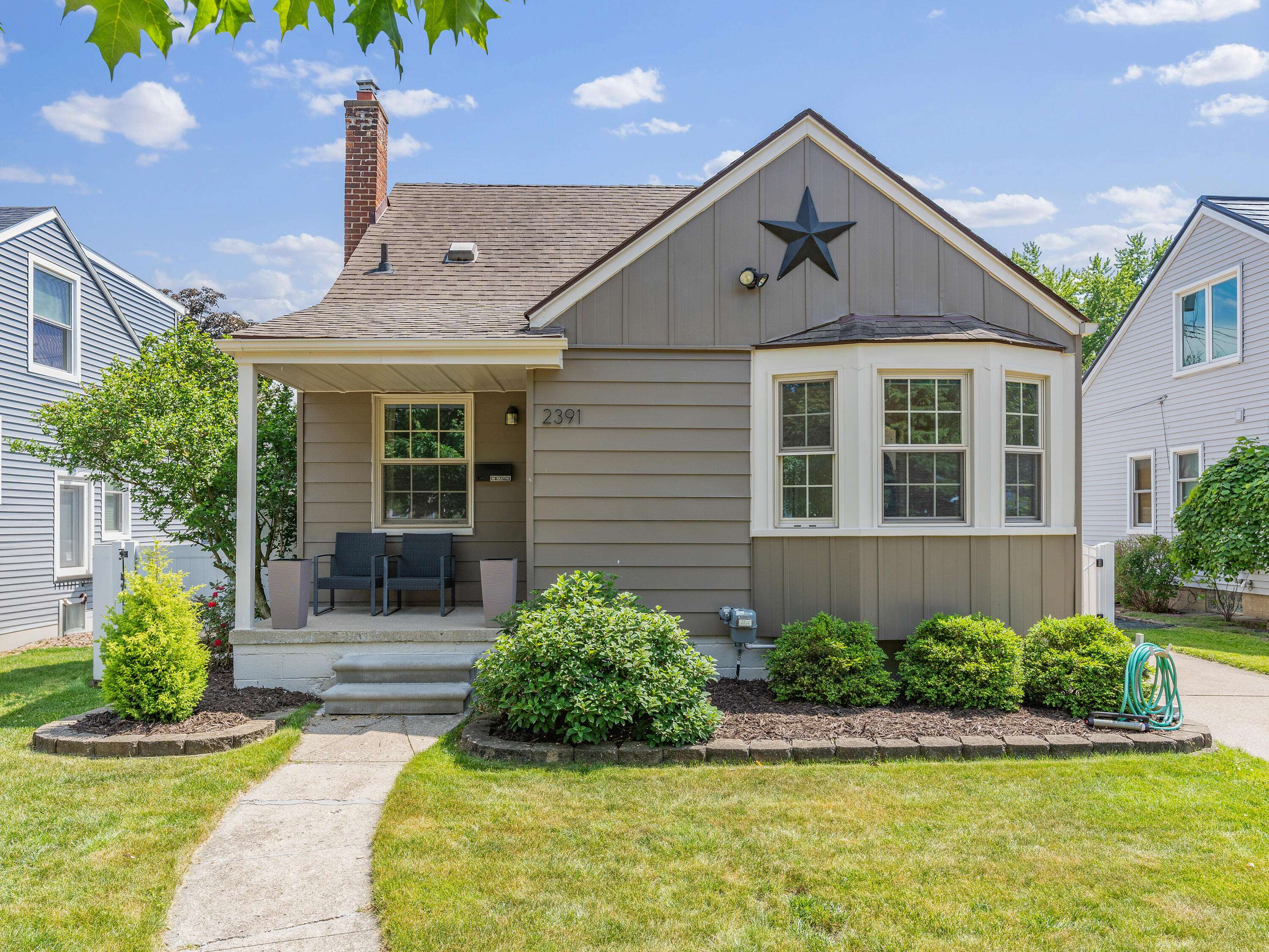 2391 Cambridge Road, Berkley, MI 48072
