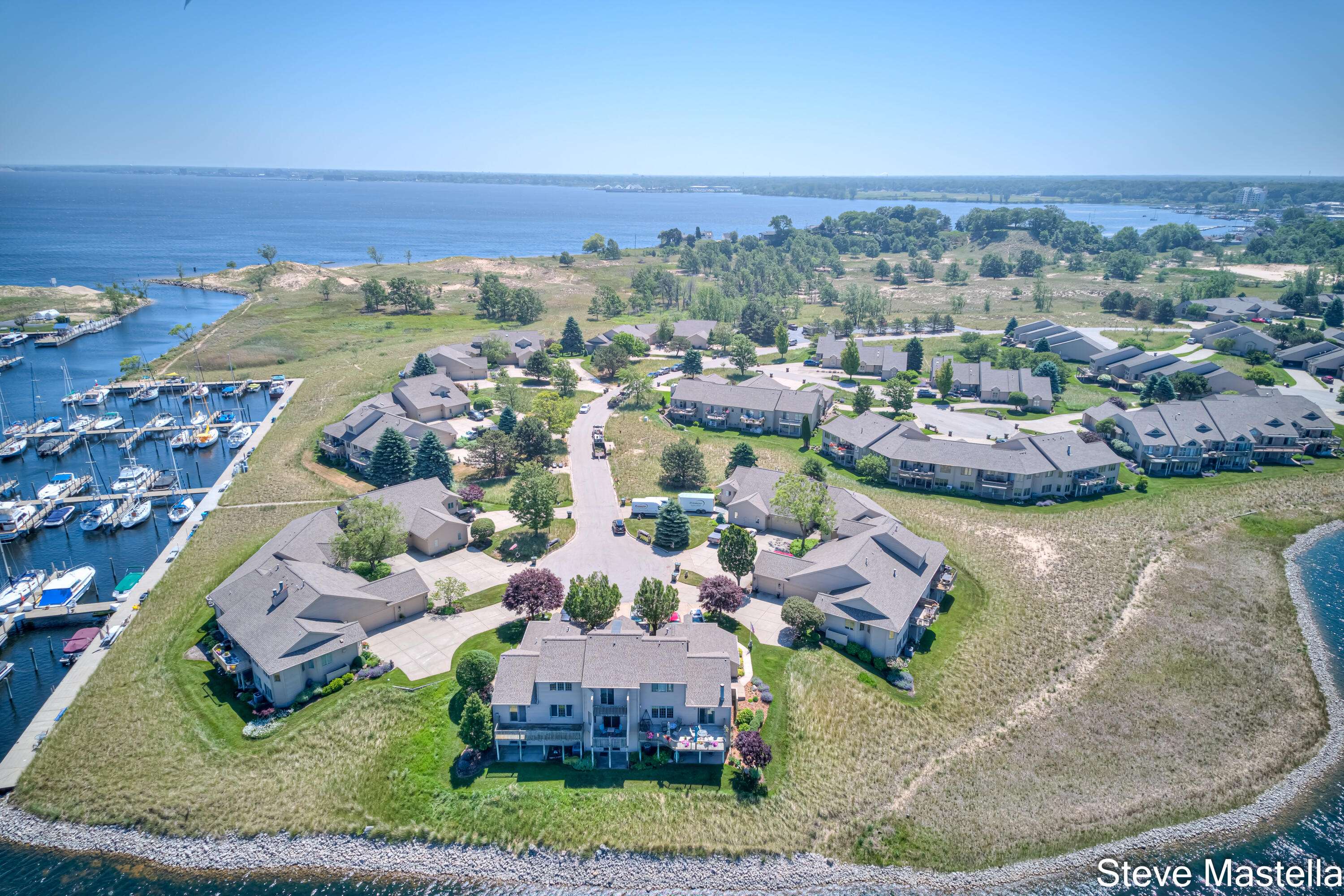 Muskegon, MI 49441,1406 E Harbour Towne Circle