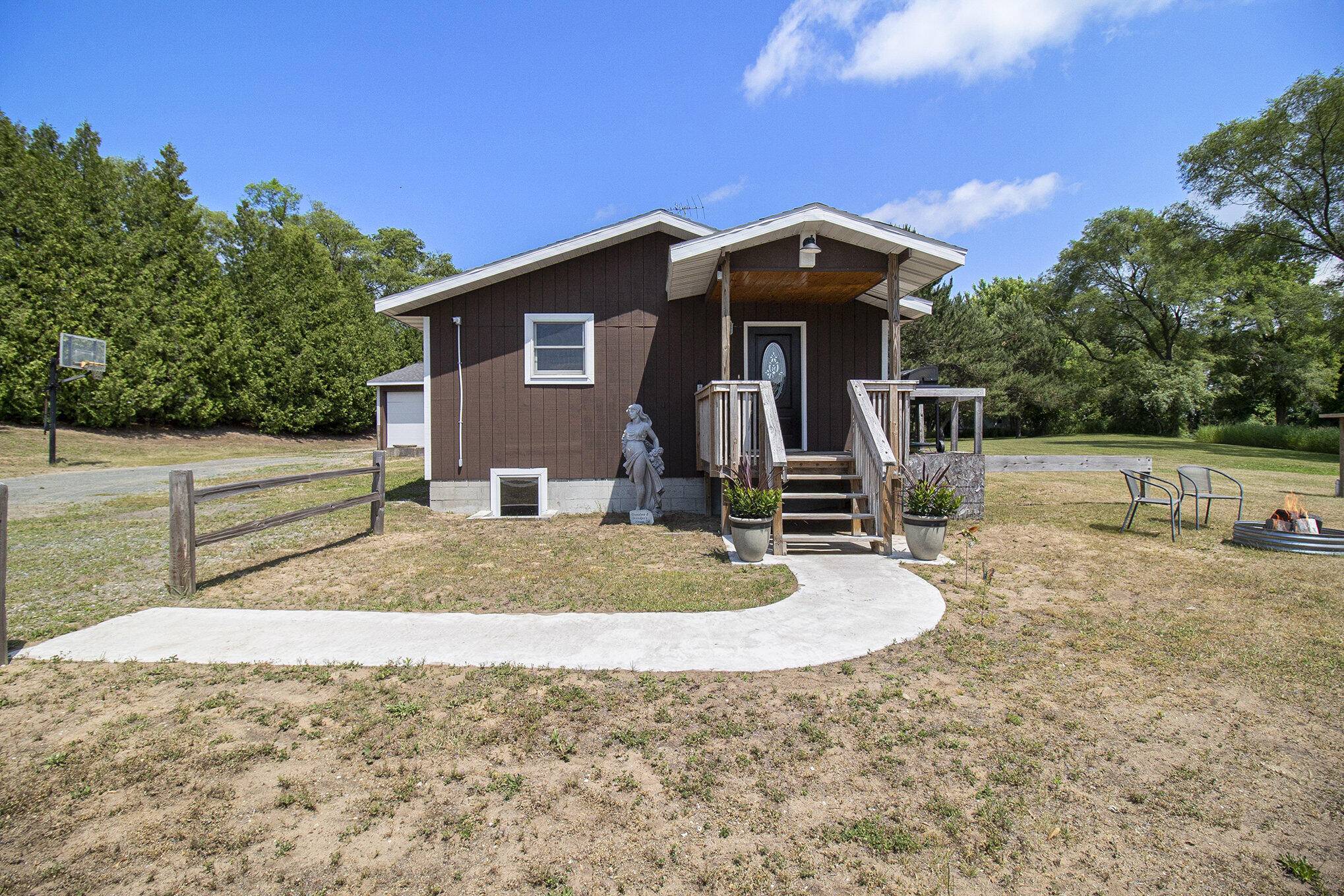 Hart, MI 49420,6168 N Oceana Drive