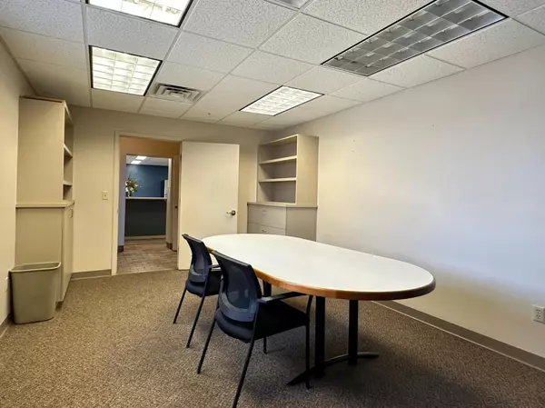 Kalamazoo, MI 49001,1206 E Crosstown Parkway #Entire bldg