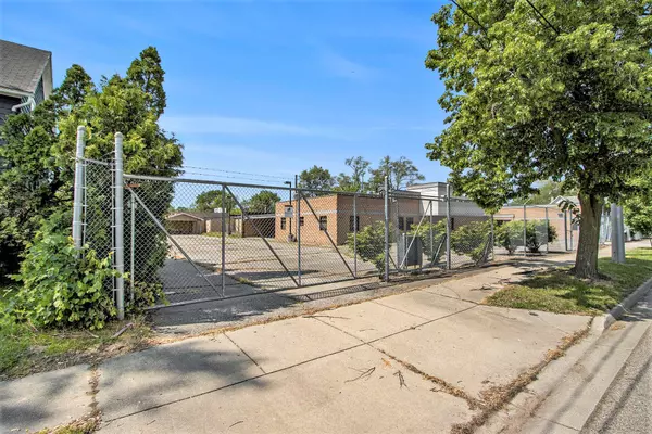 Kalamazoo, MI 49001,1206 E Crosstown Parkway #Office