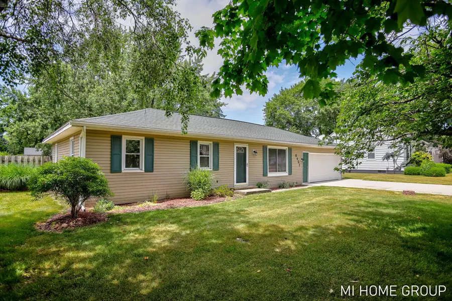 6451 12th Avenue, Jenison, MI 49428