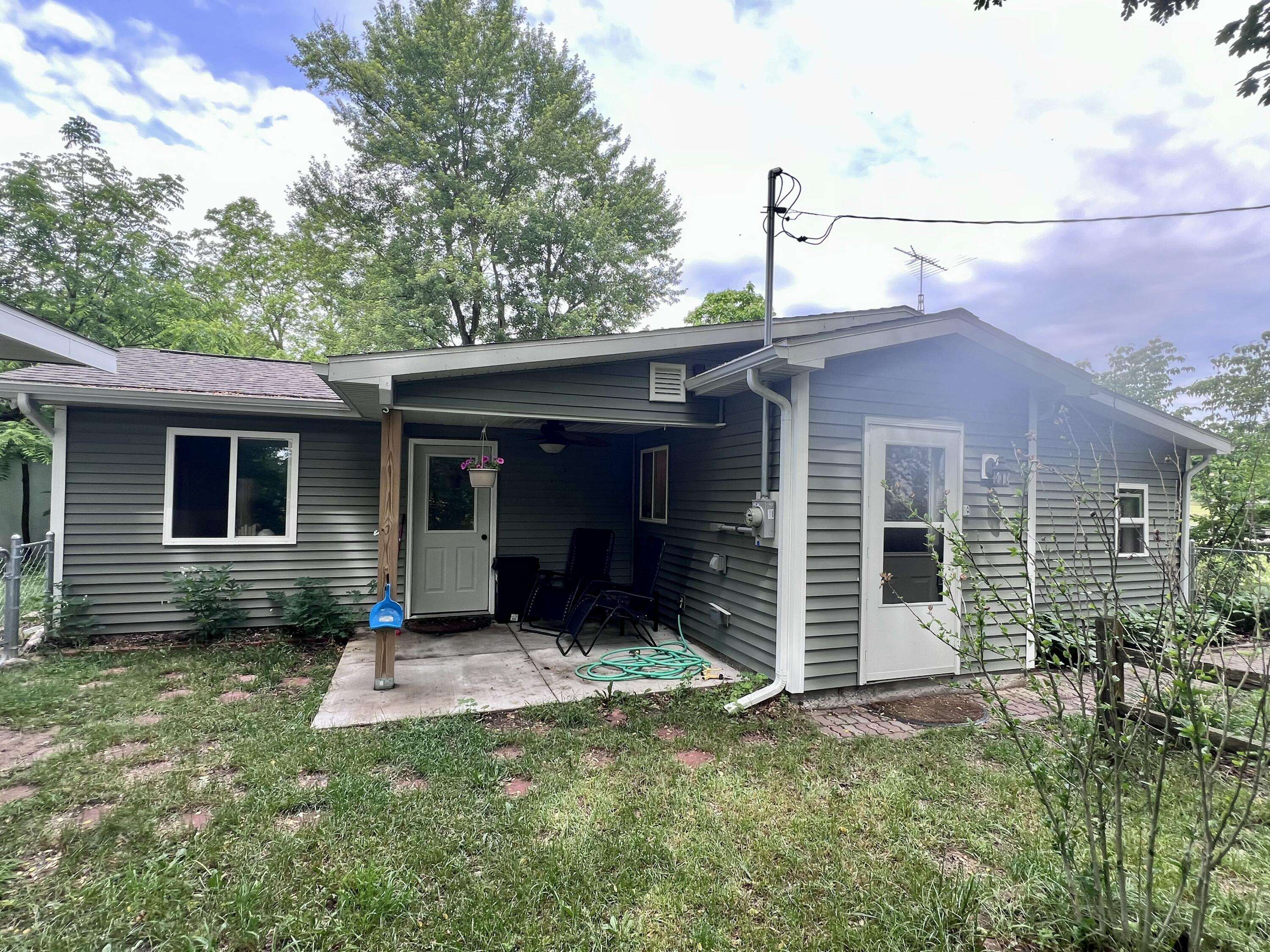 White Cloud, MI 49349,1294 E Newell Street