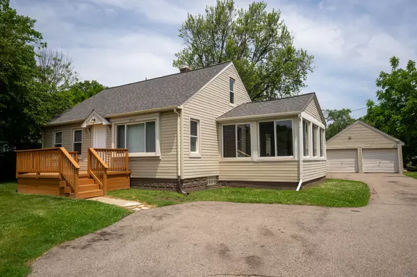 Waterford, MI 48328,2712 Voorheis Road