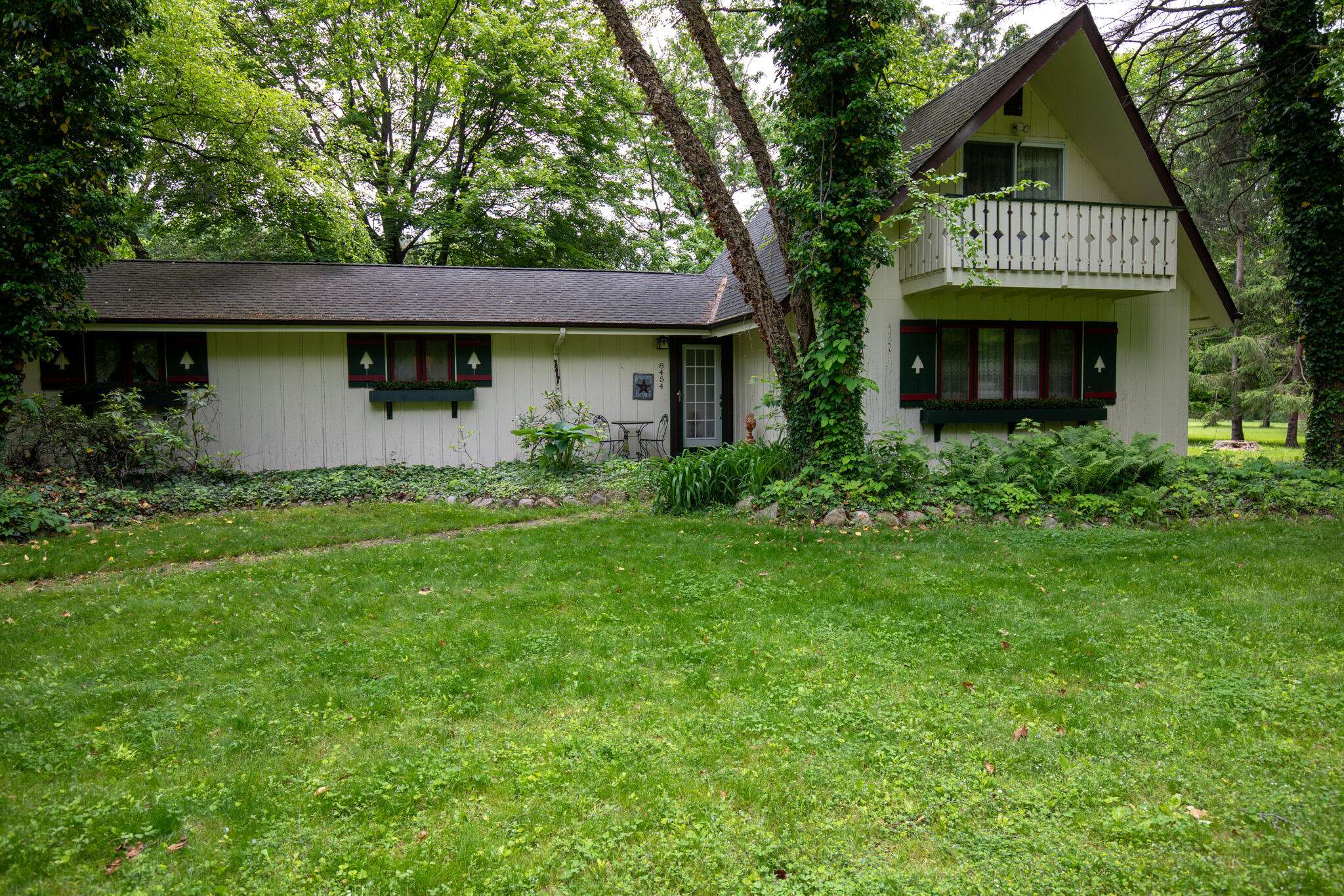 8454 Stickles Road, Three Oaks, MI 49128