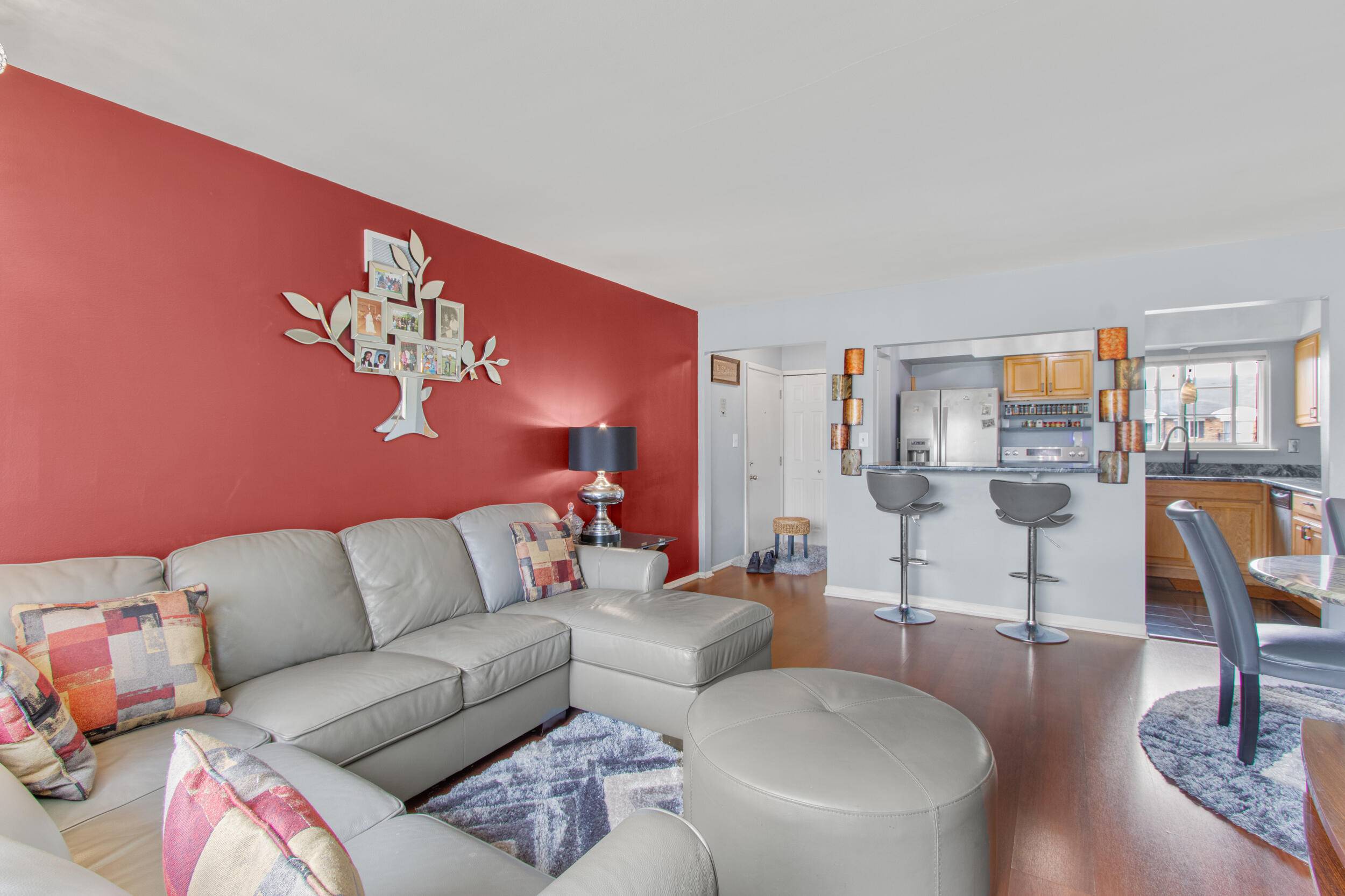 Southfield, MI 48033,25349 Shiawassee Circle #204