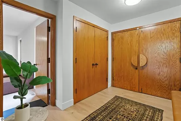 Ann Arbor, MI 48105,4340 E Huron River Drive