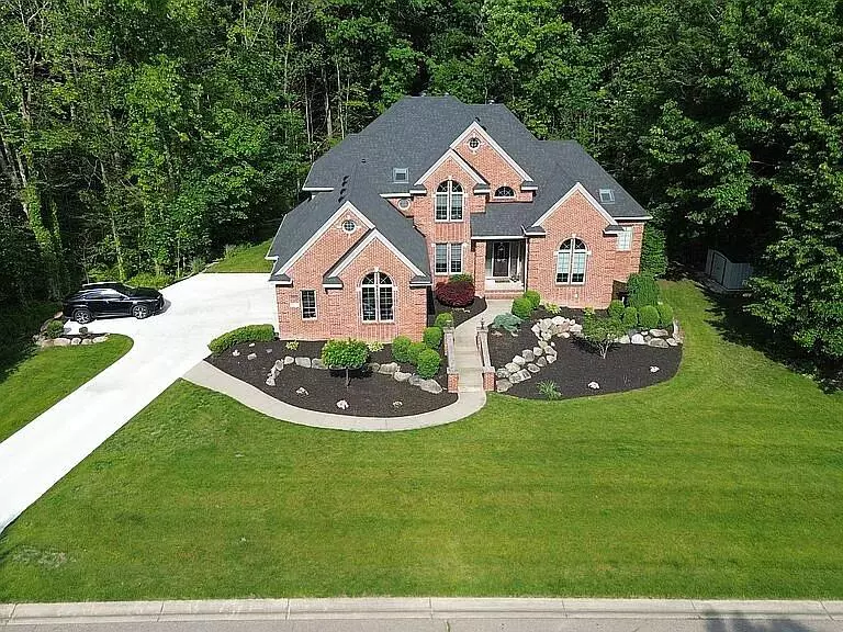 8255 Shady Brook Lane, Flushing, MI 48433