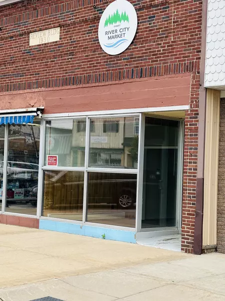 122 N Main Street, Evart, MI 49631