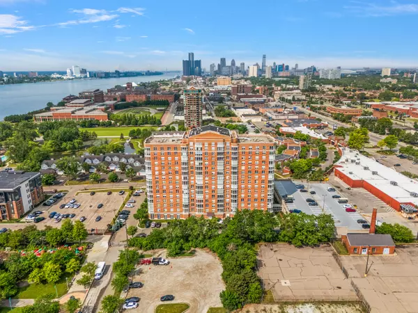 Detroit, MI 48207,250 E Harbortown #1102