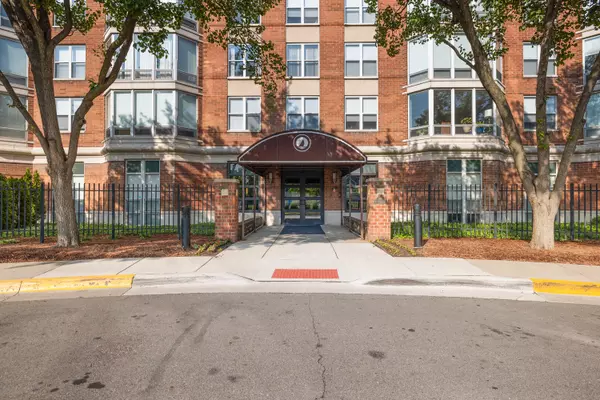 Detroit, MI 48207,250 E Harbortown #1102
