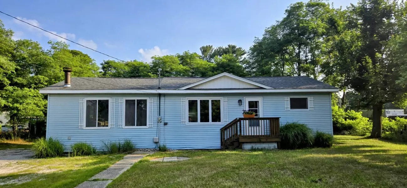 1220 Duck Lake Road, Muskegon, MI 49445