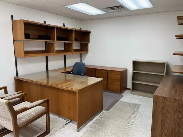 Coloma, MI 49038,140 W Logan Street