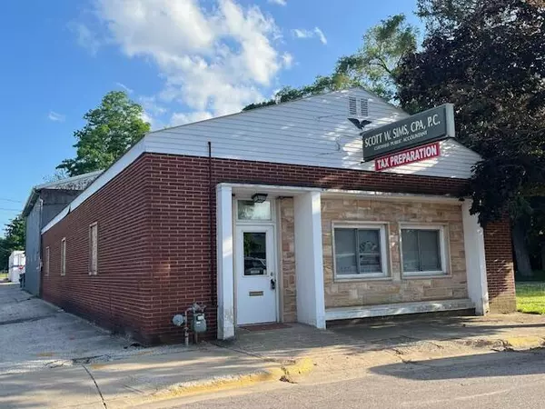 140 W Logan Street, Coloma, MI 49038