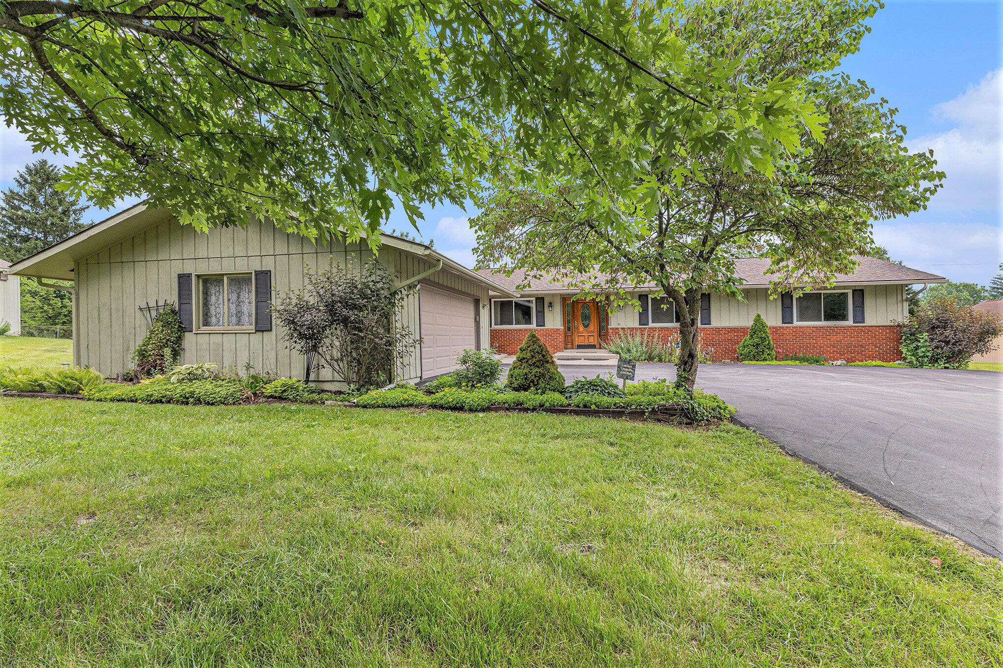 Saline, MI 48176,8025 Fosdick Road