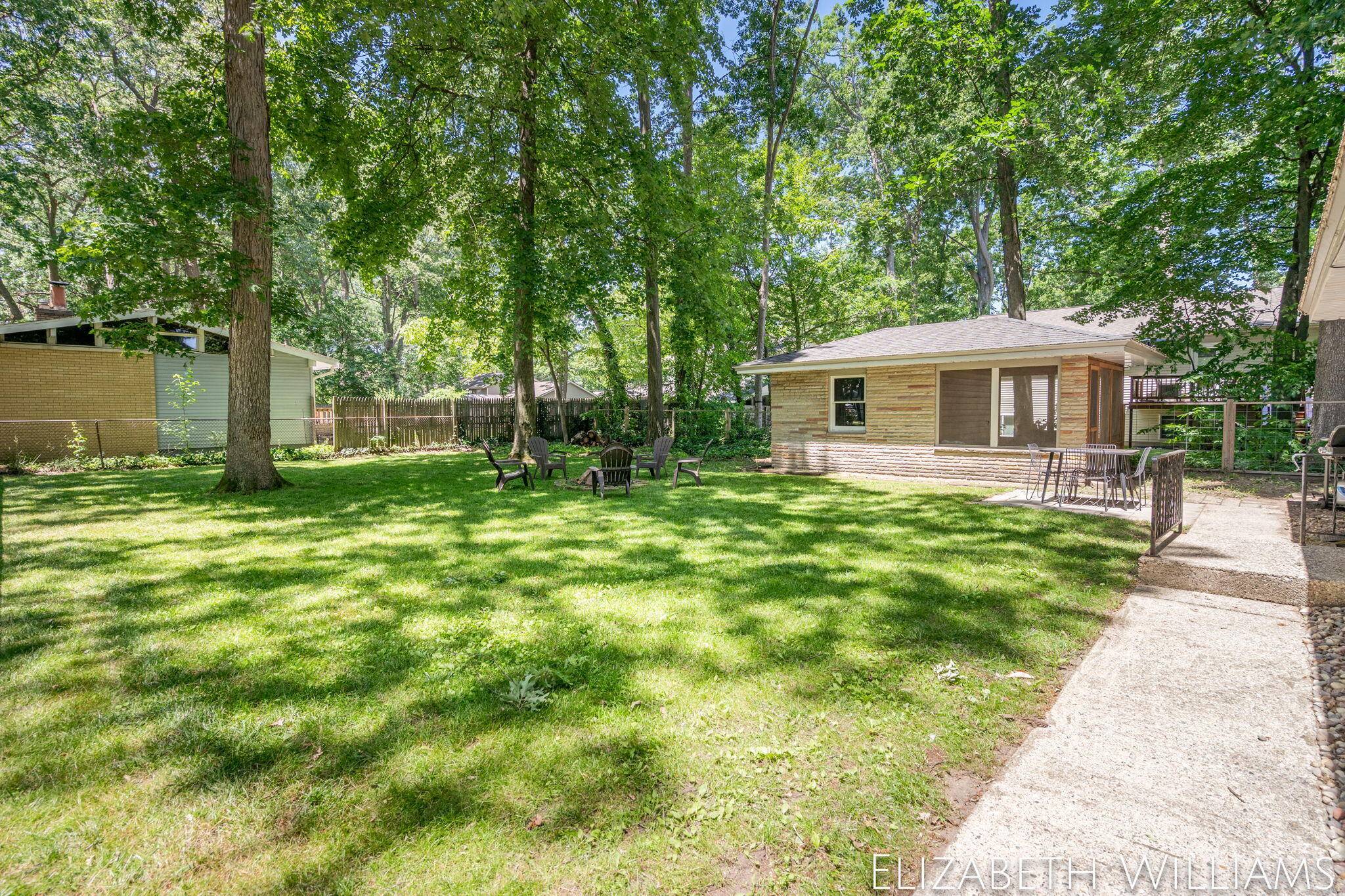 Holland, MI 49424,383 Fourth Avenue