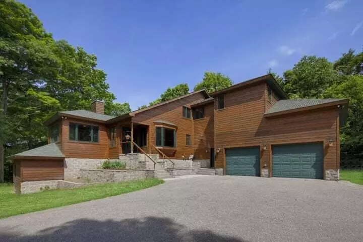 2180 S Lakeshore Drive, Ludington, MI 49431