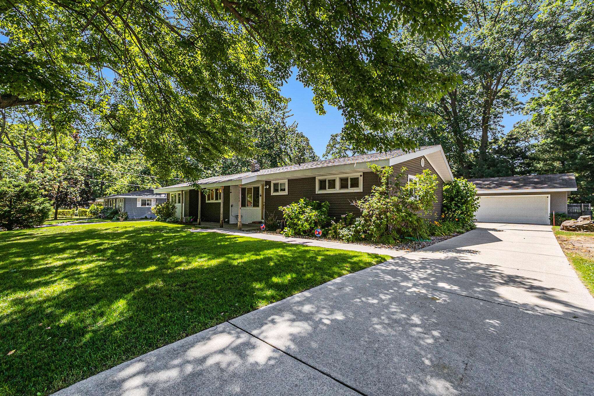 Spring Lake, MI 49456,15142 Echo Court