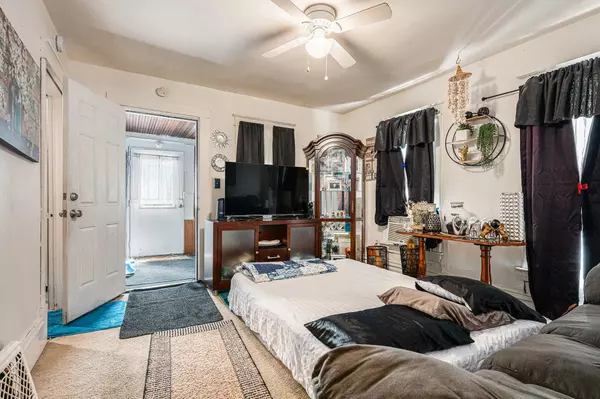 Kalamazoo, MI 49007,1925 Douglas Avenue